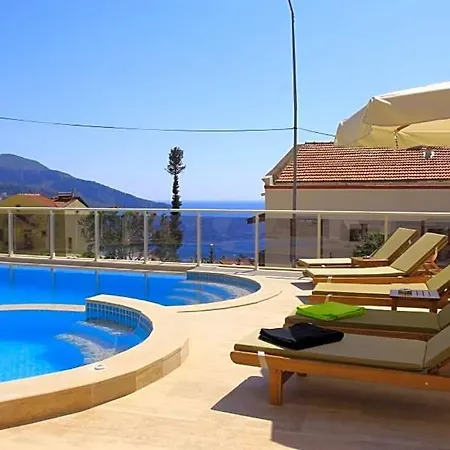 Sleeps 10 Pool Wifi *